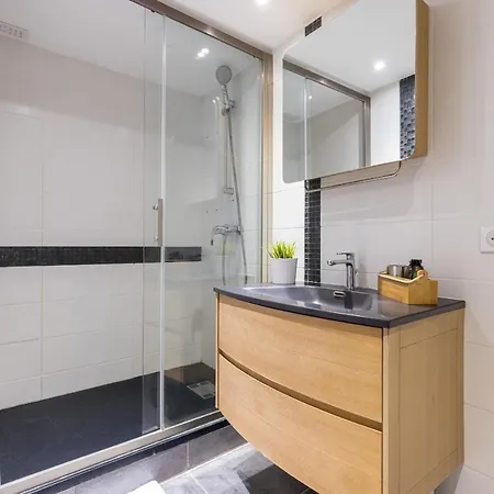 Апартаменты Duplex In Rue De La Prefecture Old Town 2 Bdrs Ницца