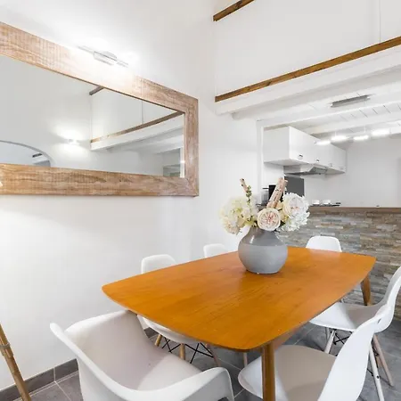 Duplex In Rue De La Prefecture Old Town 2 Bdrs Apartamento Nice