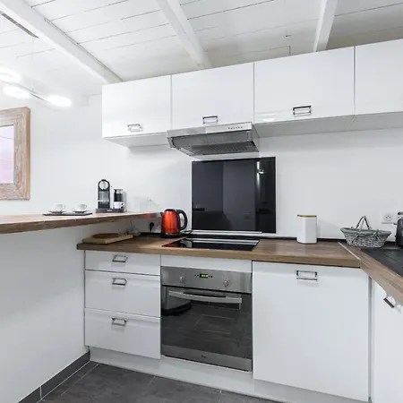 Duplex In Rue De La Prefecture Old Town 2 Bdrs * ニース