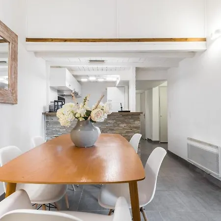 Duplex In Rue De La Prefecture Old Town 2 Bdrs